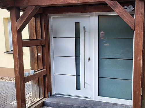 Tür mit Seitenteil image-108